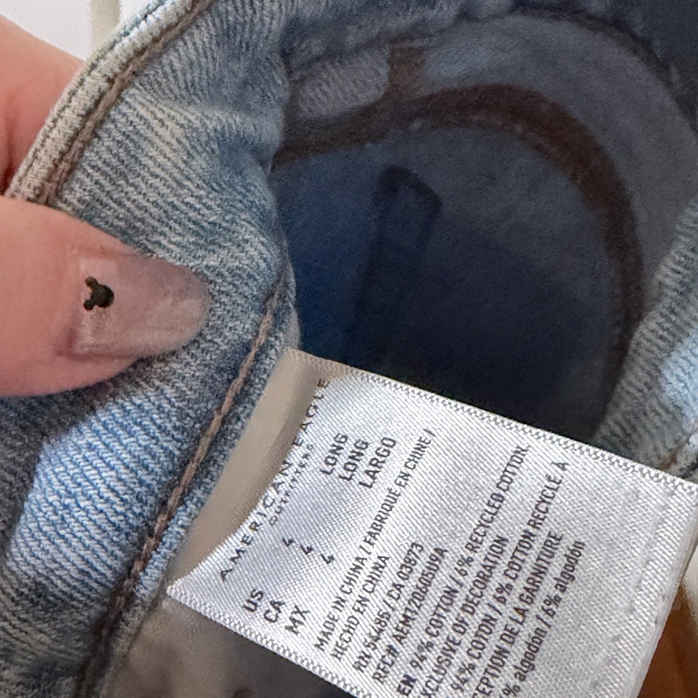 American Eagle Ripped straight Jeans - Picture 4 of 5